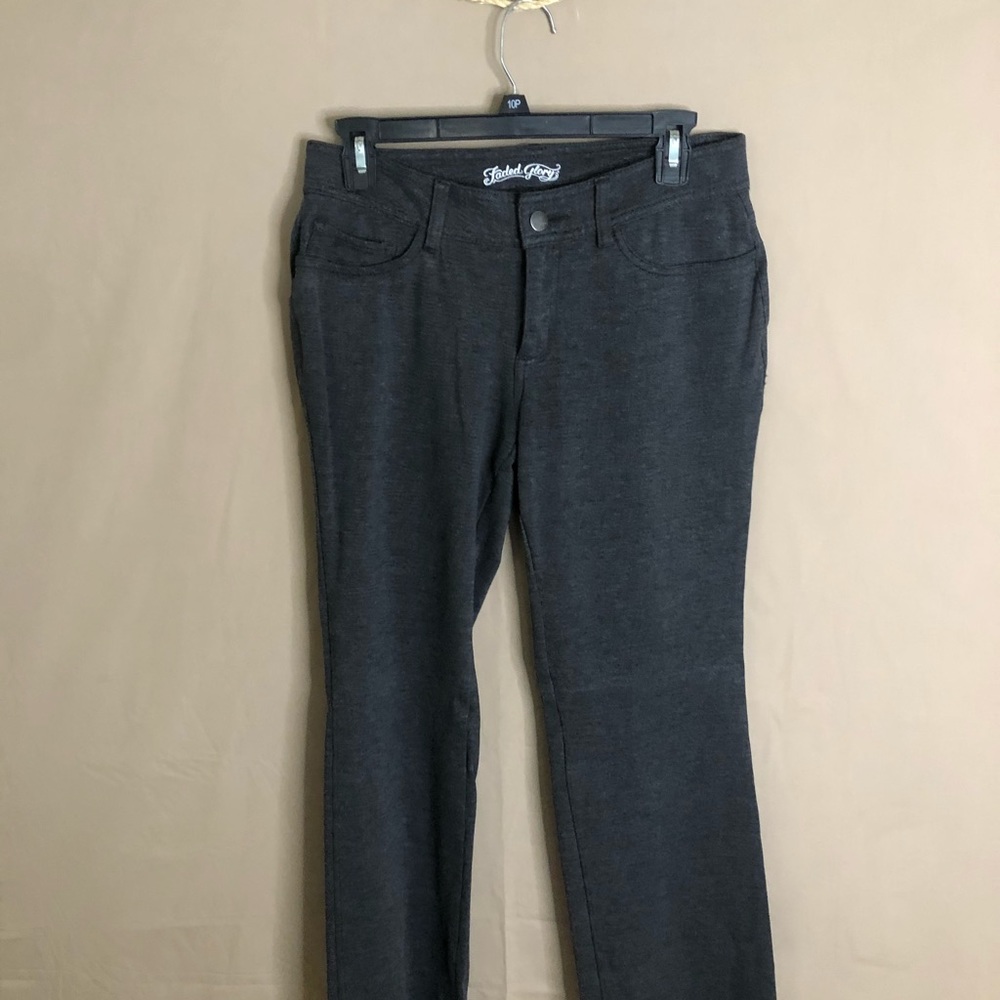 Sweatpants with button